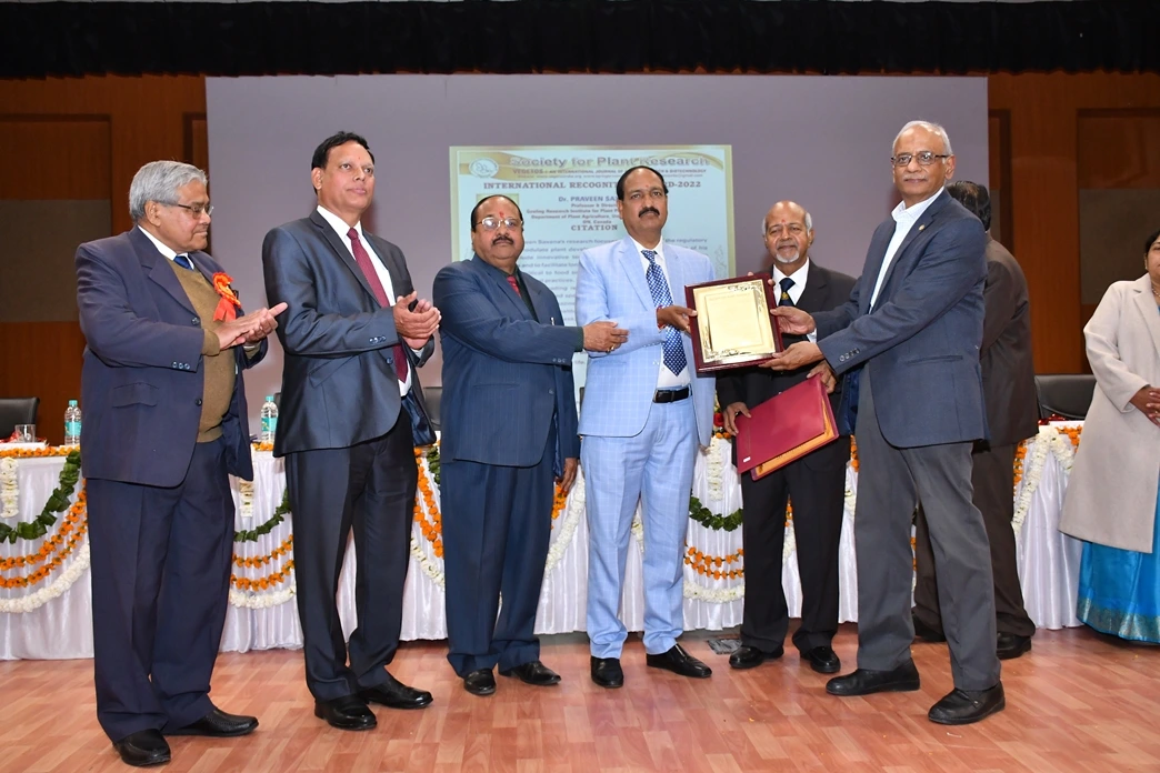 Prof Praveen Saxena
